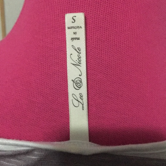 Leo & Nicole sz S white , black & gray strip - Picture 4 of 4